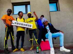 Tee & Cee Mkhonto (Deeper Mix) Ft. Rojah D’Kota, GiftSoul SA & Wiizard Mp3 Download Safakaza